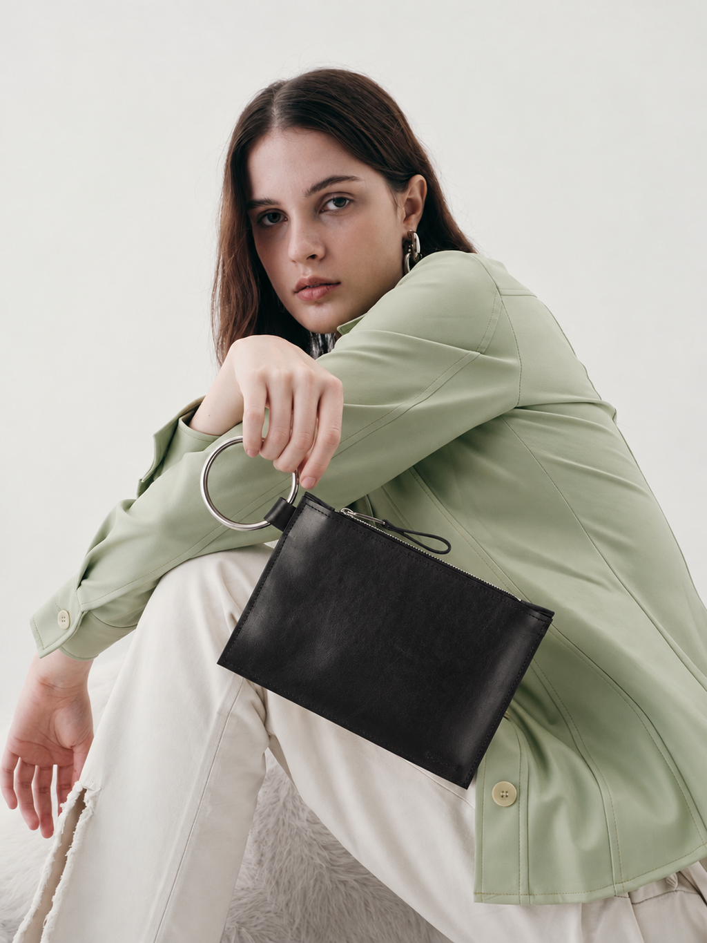 BAG PIXIE Clutch Nina With a Ring Handle